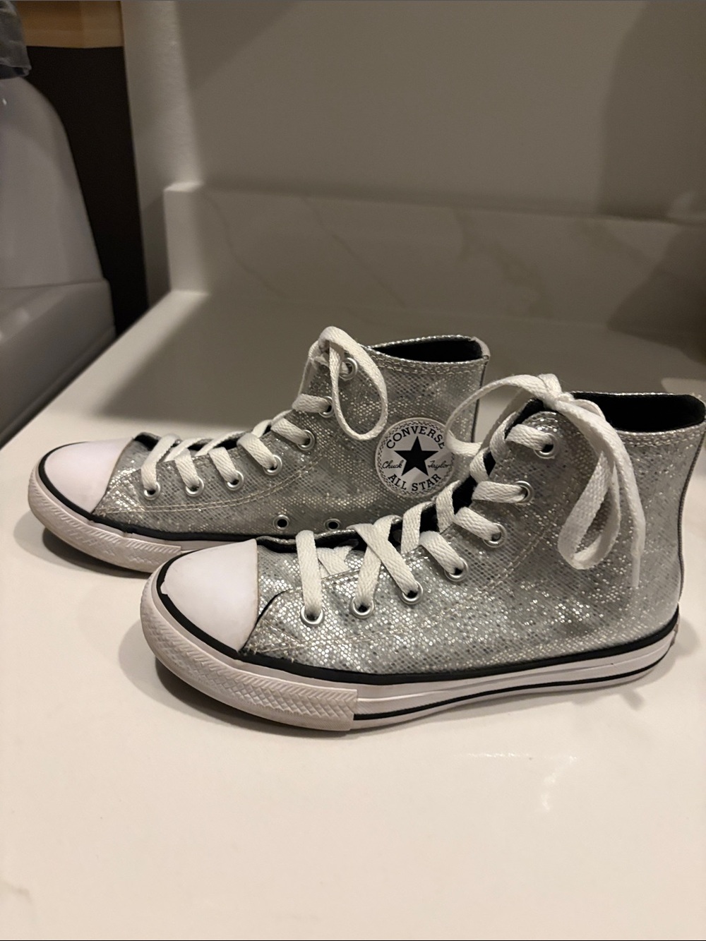 Converse Hightops - Picture 3 of 7